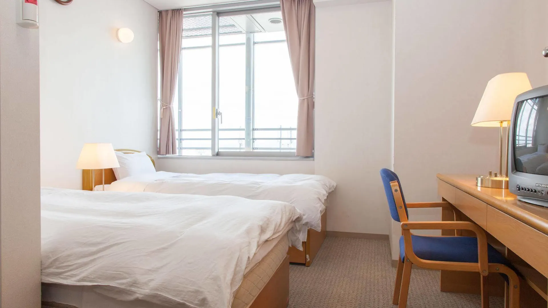 Shin-Osaka Youth Hostel
